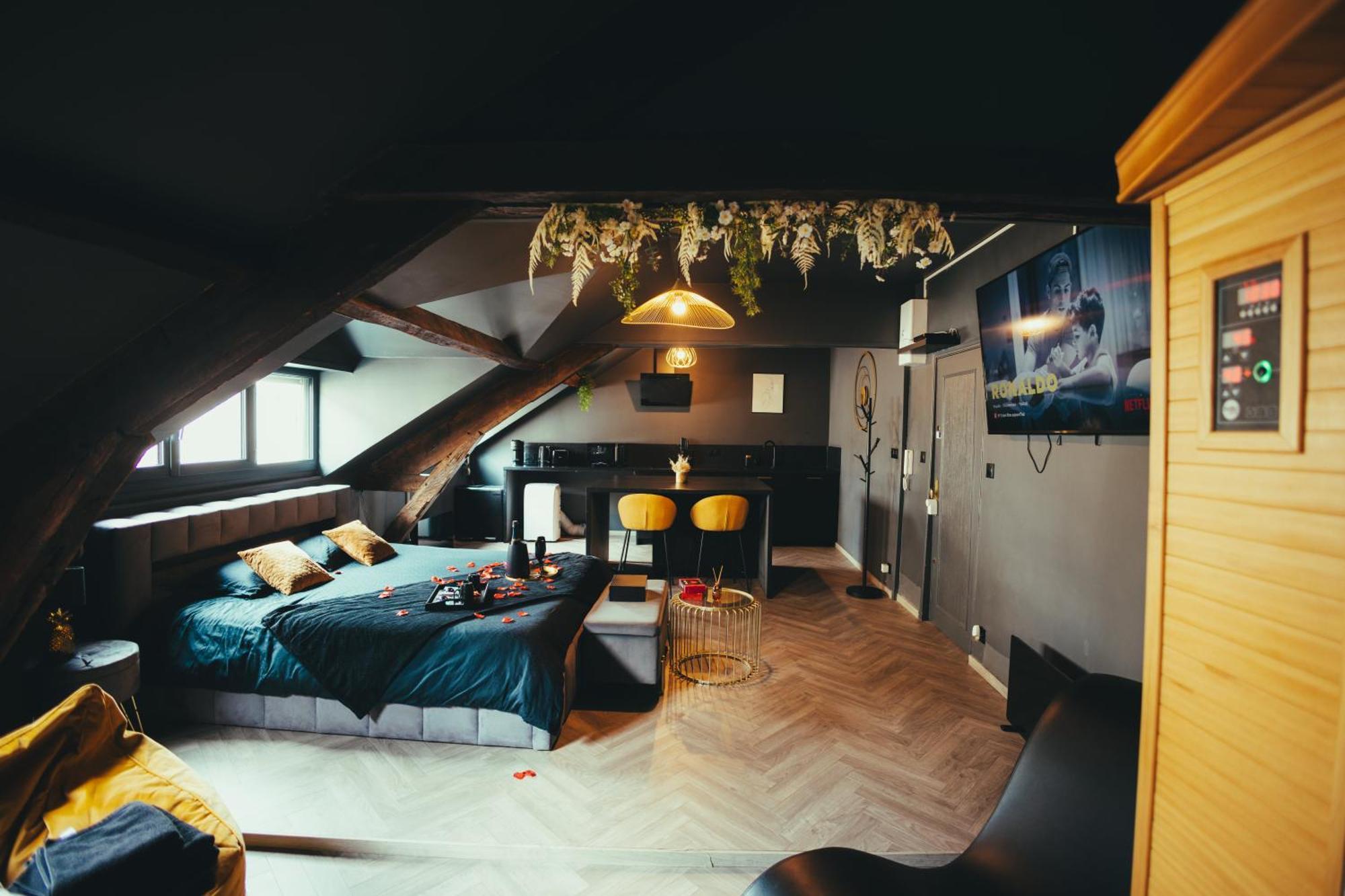 La Marble Room - Suite Balneo & Sauna Angers Esterno foto