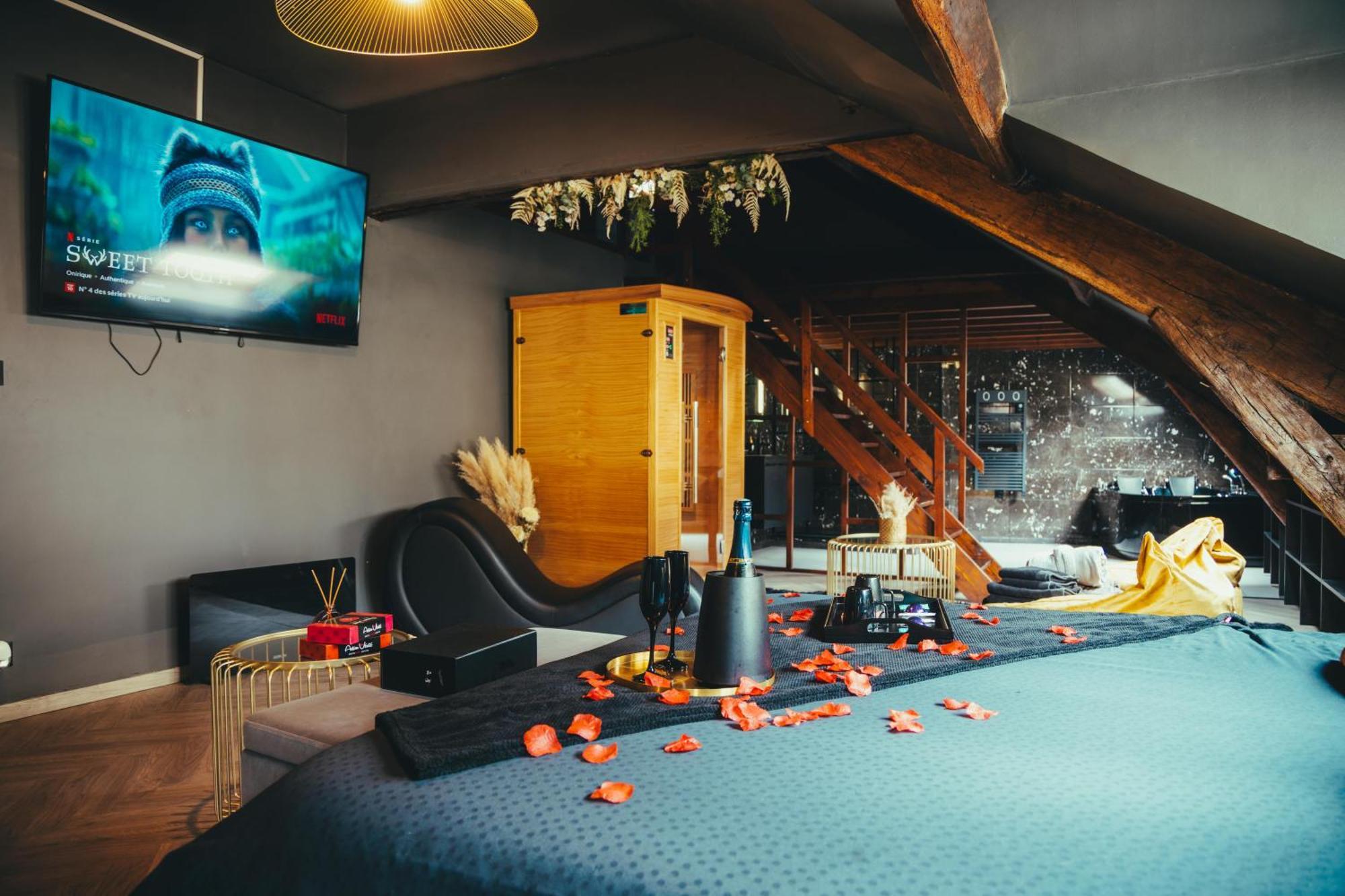 La Marble Room - Suite Balneo & Sauna Angers Esterno foto