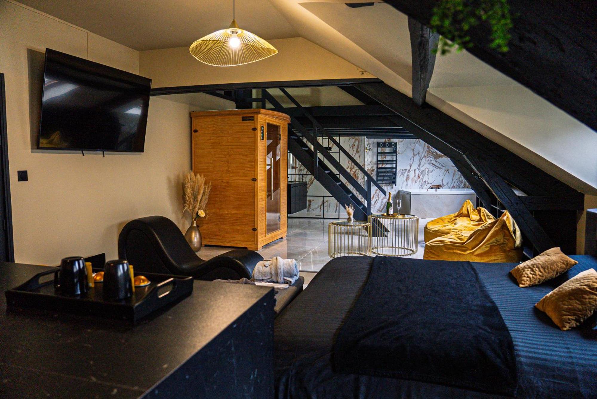 La Marble Room - Suite Balneo & Sauna Angers Esterno foto